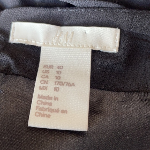 NWOT H&M women’s EMBELLISHED, SEQUINS, BEADED, EMBROIDERED MINI skirt, SIZE 10 - Picture 8 of 12